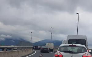 Foto: Radiosarajevo.ba / Nesreća na autoputu na ulazu u Sarajevo