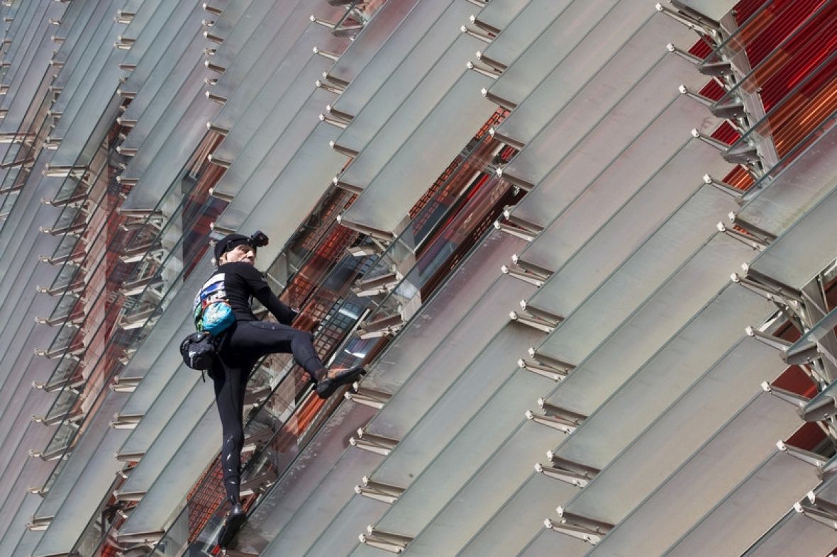 Frankfurt /"Spiderman" se popeo na jednu od najviših ...