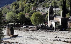Foto: EPA-EFE / Oluja pogodila i grad Roquebilliere u Francuskoj 