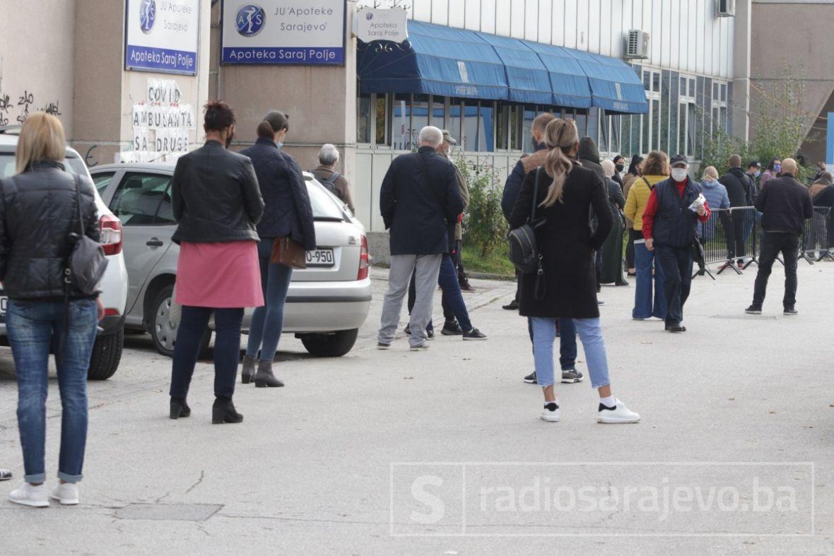 Foto: Dž. K. / Radiosarajevo.ba/Gužve ispred domova zdravlja