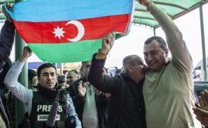 Foto: AA / Radost među azerbejdžanskim vojnicima i civilima