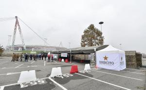 Foto: EPA-EFE / Testiranje na parkiralištu stadiona Juventusa u Torinu 