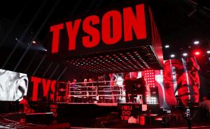 Foto: EPA-EFE / Tyson i Jones u ringu 