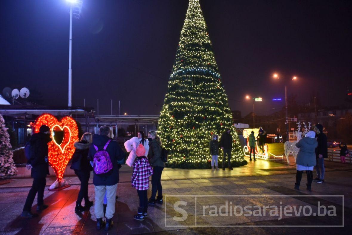 Brojni Sadrzaji Predivno Otvorena Zimska Carolija U Sarajevu Radio Sarajevo