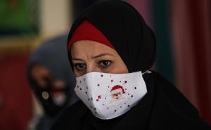 Foto: Anadolija / Dizajnerka iz Gaze Suhad Seydem izrađuje neobične maske 