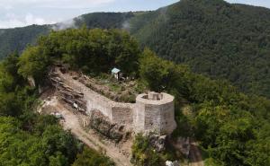 Foto: Sanela Budalica Meco / FB / Gradić podignut na visini od 886 metara