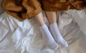 Foto: Unsplash / Spavanje u čarapama