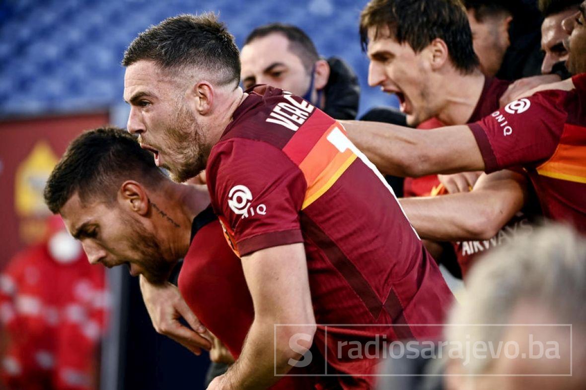Foto: EPA-EFE/Radost igrača Rome nakon važne pobjede