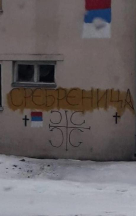 Grafiti mržnje na zgradi u Beranama - undefined