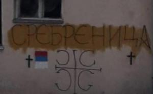 Foto: Facebook / Grafiti mržnje na zgradi u Beranama