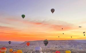 Foto: Instagram / Čarobna vožnja balonom iiznad Kapadokije