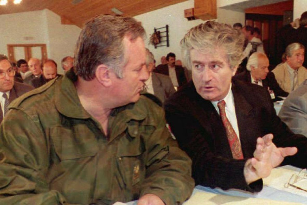 Zločinci Ratko Mladić i Radovan Karadžić - undefined