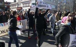 Foto: Dž. K. / Radiosarajevo.ba / Ugostitelji blokirali cestu u Sarajevu