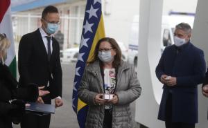 Foto: Dž.K./Radiosarajevo / Mađarska donirala 40.032 komada PCR testova BiH