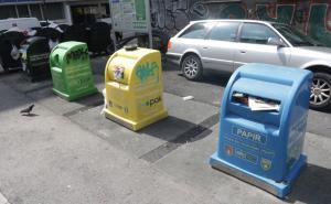 Foto: Dž.K./Radiosarajevo / Otok s podzemnim kontejnerima za odvajanje otpada u Sarajevu