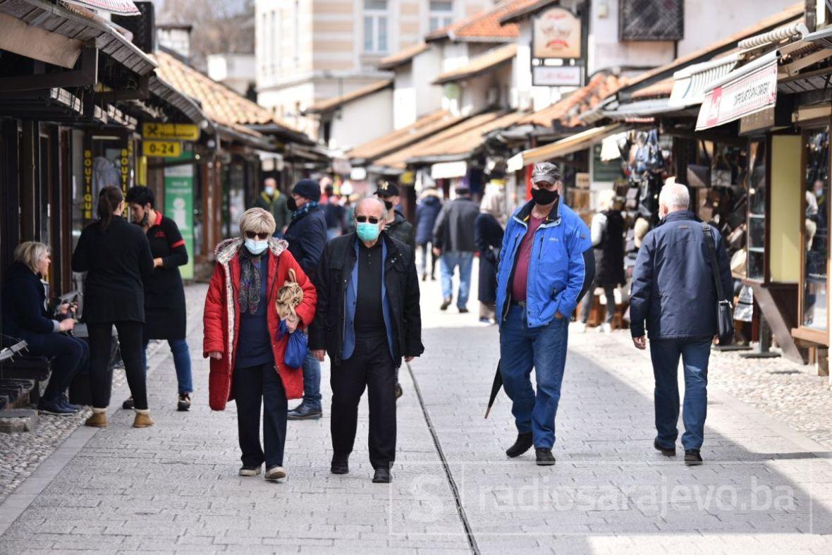Poluprazne ulice Sarajeva - undefined