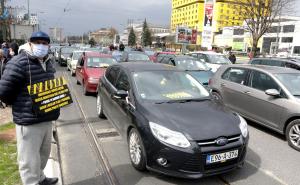 Foto: Dž.K./Radiosarajevo / Okupljanje građana ispred Parlamenta BiH