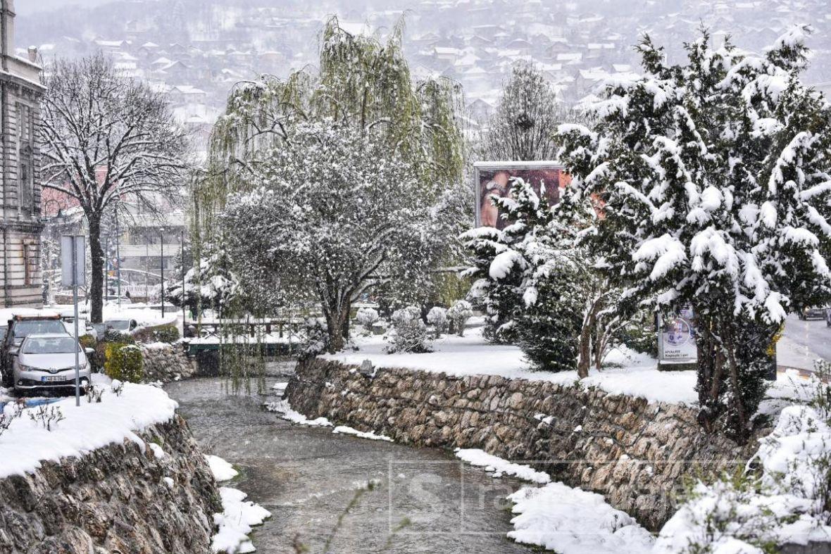 Foto: A.K./Radiosarajevo.ba/Snježne padavine u Sarajevu