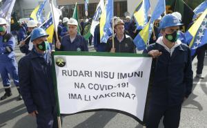 Foto: Dž.K./Radiosarajevo / Rudari ispred Federalne vlade