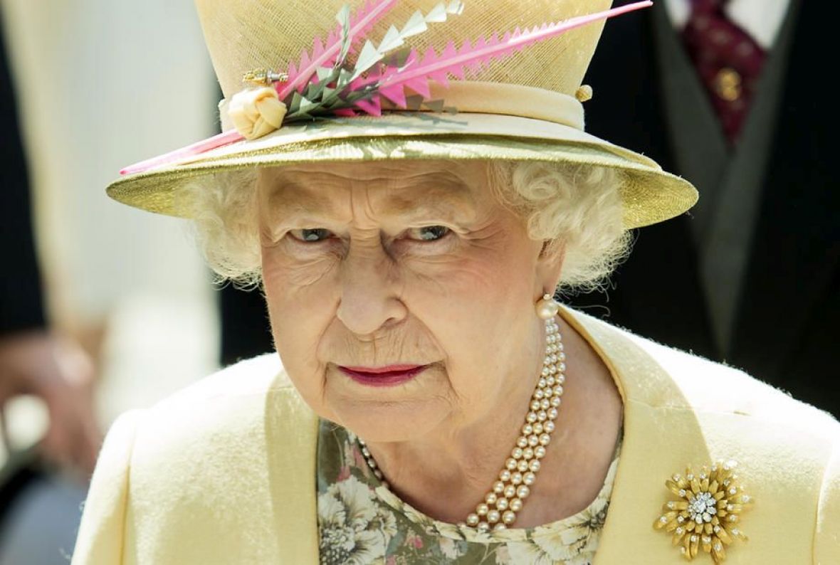 FOTO: EPA/Kraljica sretna zbog prinove