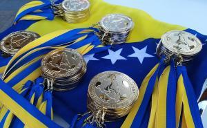 Foto: Dž. K. / Radiosarajevo.ba / Pogledajte kako izgledaju medalje i pehari za pobjednika Kupa BiH