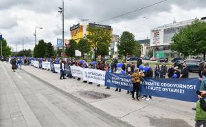 Foto: N. G. / Radiosarajevo.ba / Građani ispred Parlamenta BiH 