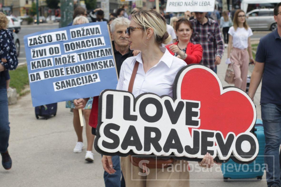 Protest turističkih radnika u Sarajevu - undefined