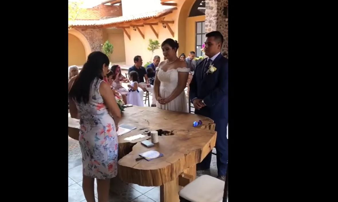 FOTO: Screenshot/Mladoženja nasmijao sve na vjenčanju