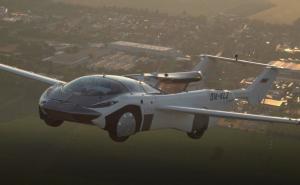 Foto: Printscreen/YouTube / Prvi međugradski let letećeg automobila AirCar