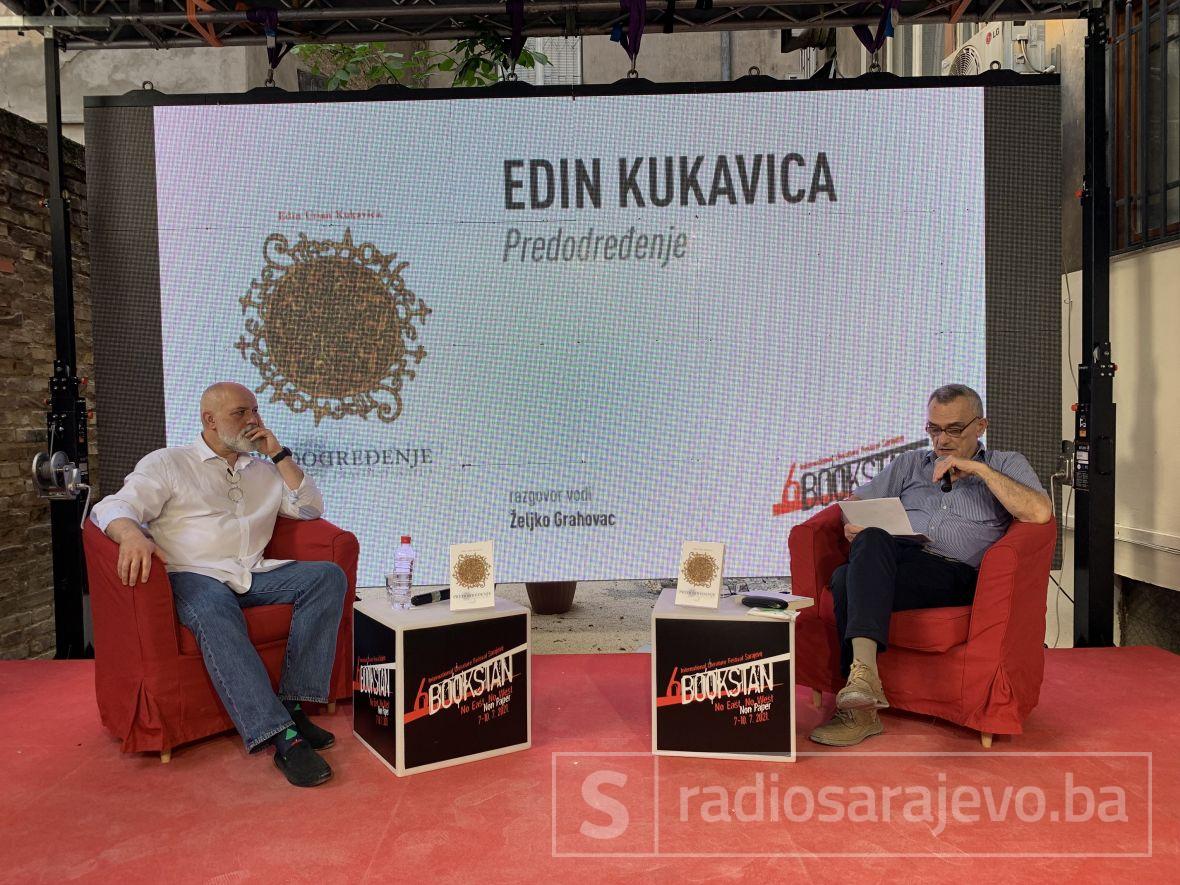 Foto: Radiosarajevo.ba/S promocije romana  "Predodređenje" Edina Urjana Kukavice