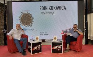 Foto: Radiosarajevo.ba / S promocije romana  "Predodređenje" Edina Urjana Kukavice