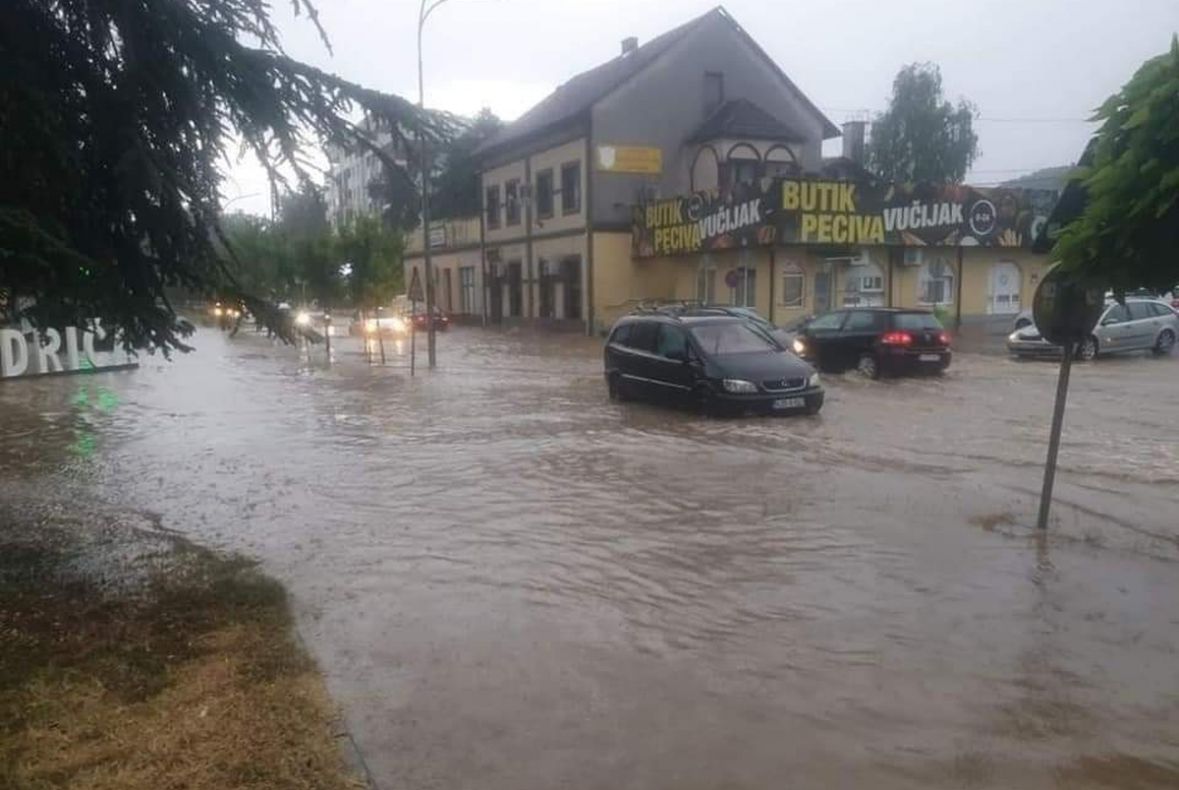 Foto: Twitter/Velike poplave u Modriči 