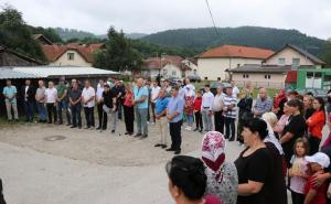 Foto: Vlada KS / Odata počast žrtvama u Tarčinu