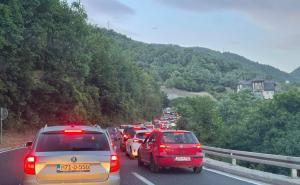 FOTO: Radiosarajevo.ba / Saobraćajna nesreća na prevoju Bradine