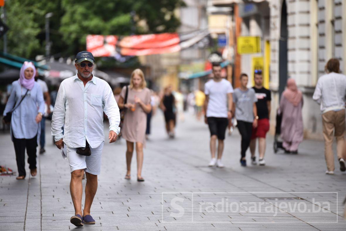 Građani i turisti uživali u šetnji glavnim gradom BIH - undefined