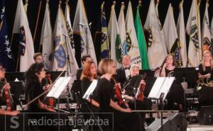 Foto: Dž. K. / Radiosarajevo.ba / Koncert Sarajevske filharmonije i Hora NPS  na memorijalnom mezarju Kovači