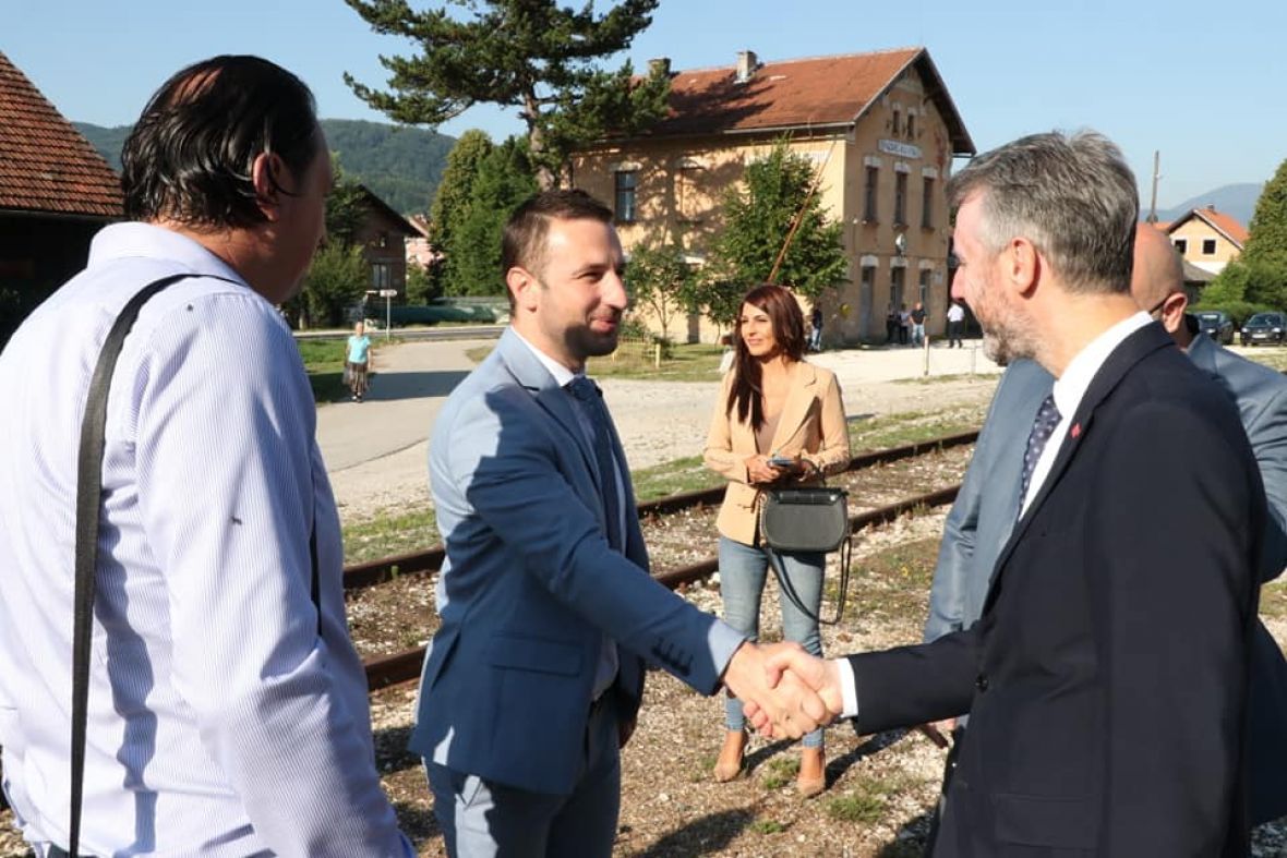 Foto: Vlada KS/Počeo saobraćati voz od Željezničke do Pazarića