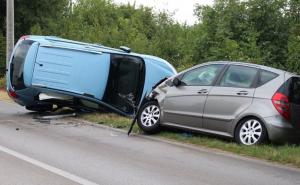 Foto: Hercegovina.info / Sabraćajna nesreća između Mostara i Širokog Brijega 