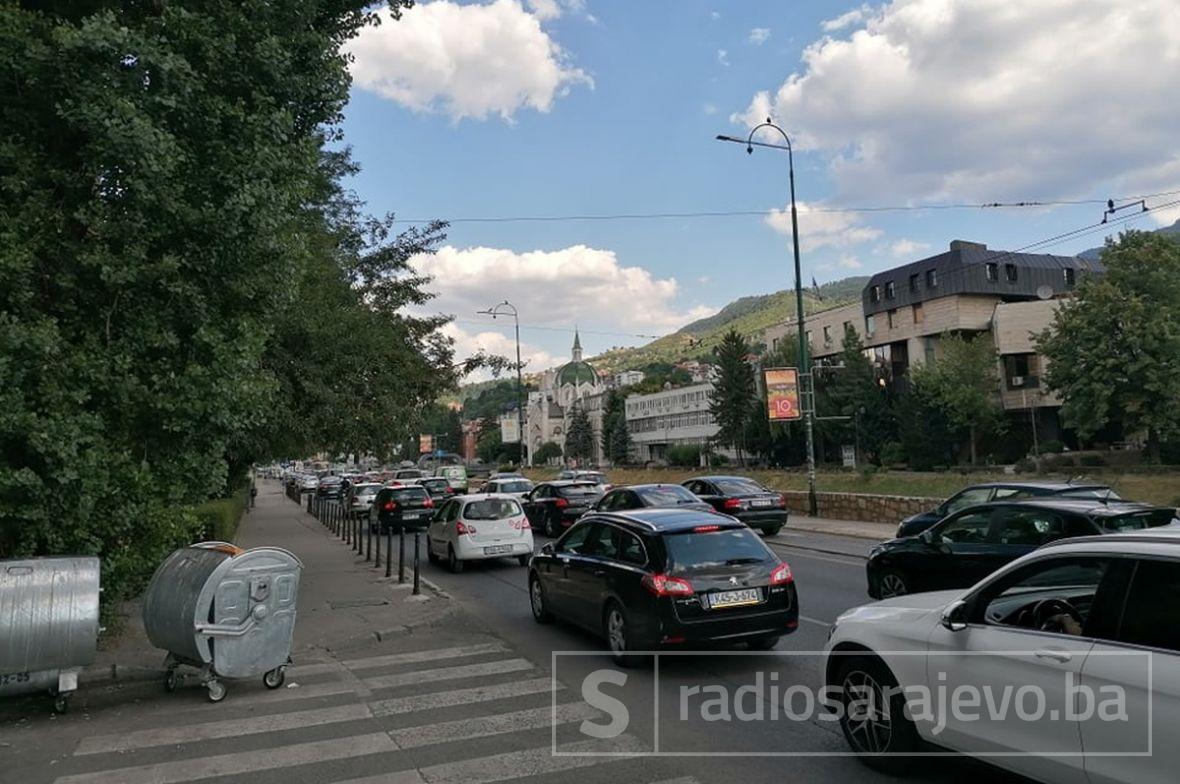 FOTO: Radiosarajevo.ba/Gužve u Sarajevu