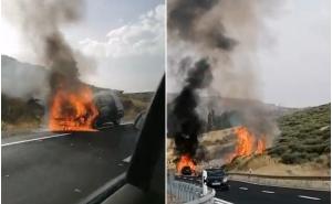 Foto: Twitter / Zapaljeni automobil izazvao veliki požar u Španiji