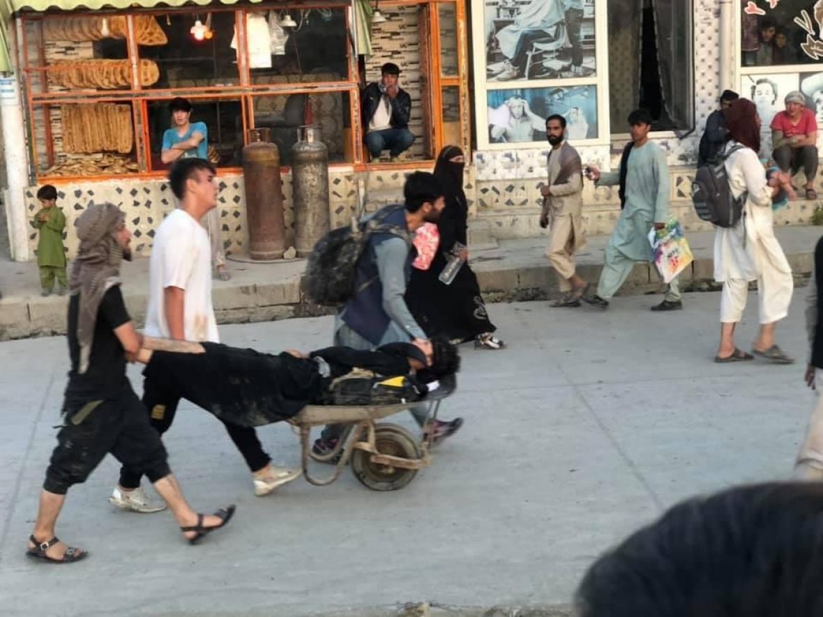Foto: Twitter/Objavljene prve fotografije sa mjesta eksplozije u Kabulu 