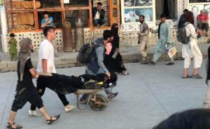 Foto: Twitter / Objavljene prve fotografije sa mjesta eksplozije u Kabulu 