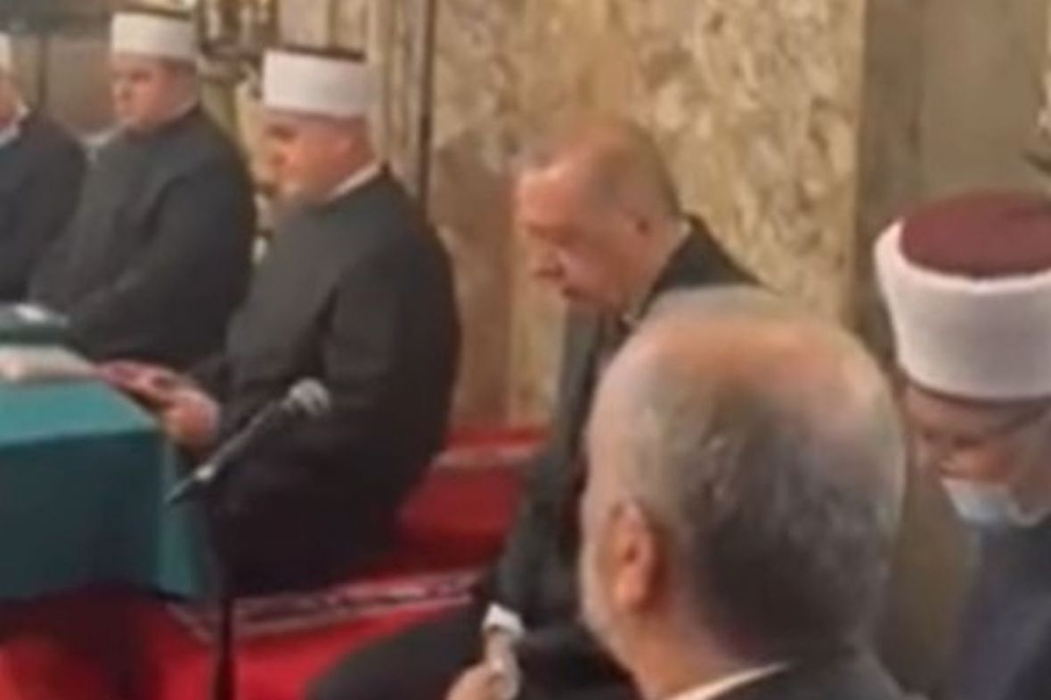 FOTO: Screenshot/Poslušajte kako turski predsjednik Erdogan uči Kur'an 