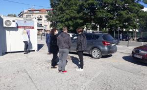 Foto: TV Sarajevo / Drive-in u Sarajevu postao walk-in punkt za testiranje