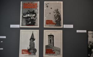 Foto: A.K./Radiosarajevo.ba / Izložba ratnih plakata, fotografija i dokumenata u Historijskom muzeju