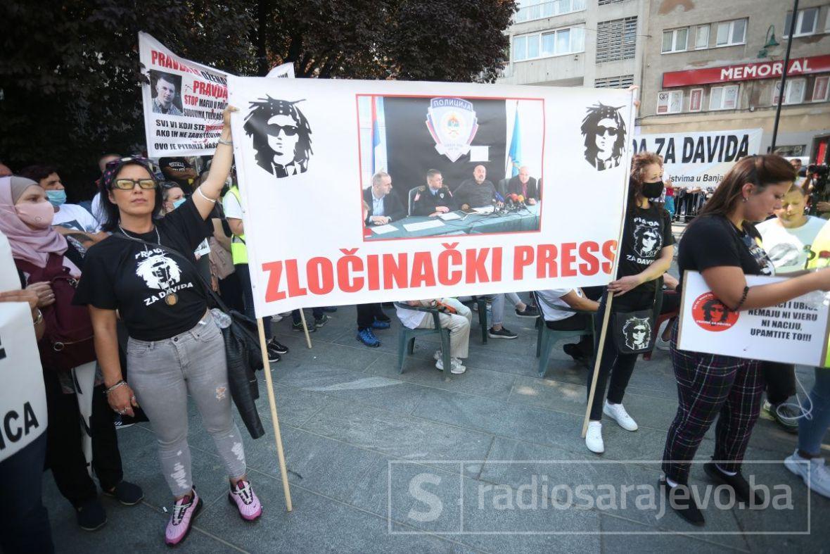 Protesti u Sarajevu - Pravda za Dženana - undefined