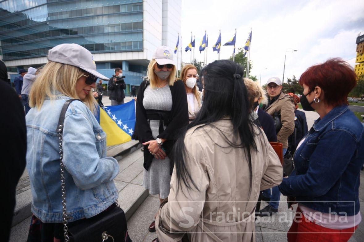 Foto: Dž. K. / Radiosarajevo.ba/Protestovali bh. državni službenici