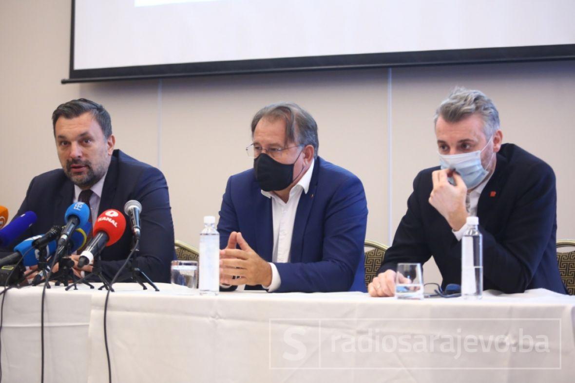 Foto: Dž. K. / Radiosarajevo.ba/Elmedin Konaković, Nermin Nikšić i Edin Forto