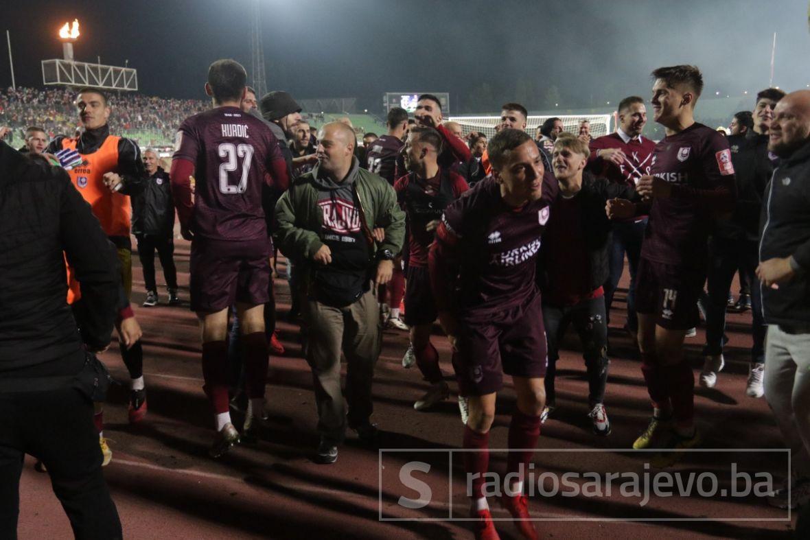 Foto: Dž. Kriještorac/Radiosarajevo.ba/Veliko slavlje igrača i navijača FK Sarajevo nakon utakmice 
