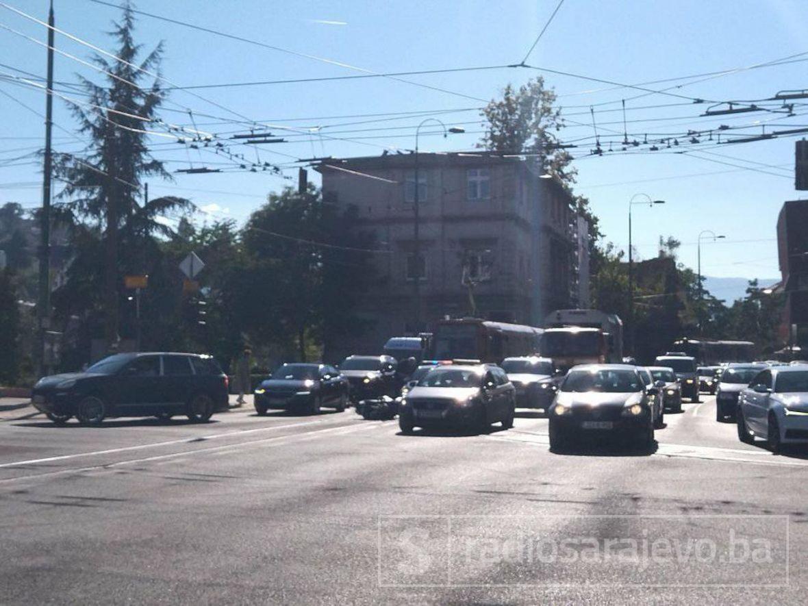 Foto: Čitatelj/Radiosarajevo.ba/Saobraćajna nesreća na Skenderiji se desila oko 15 sati